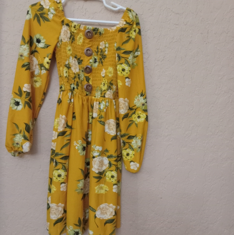 🍁Mustard J is for Justify dress with wooden buttons size 8